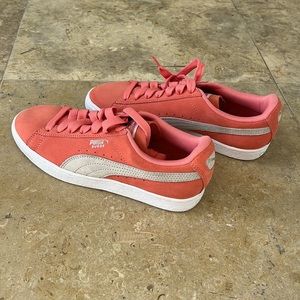 NWOT Puma 8M Suede Classic Sneaker Shell Pink - Glacier